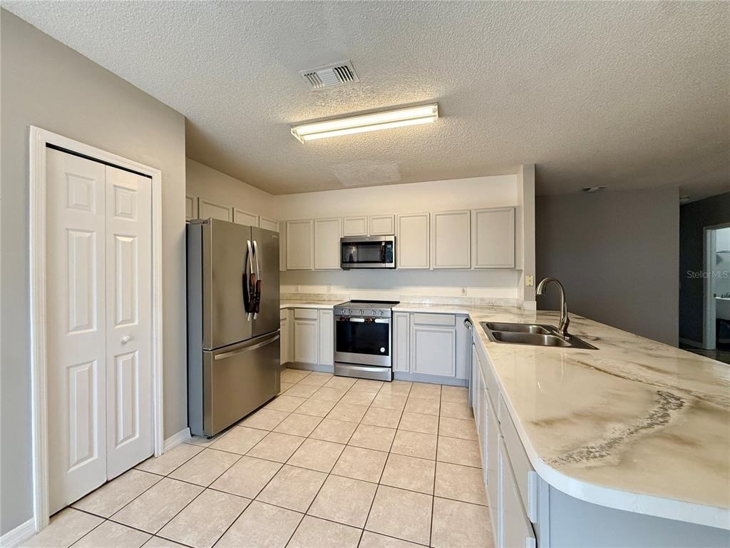 677 Elbridge Drive - Photo 9