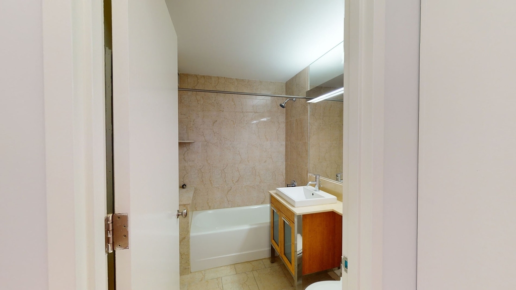 10 Hanover Square - Photo 4