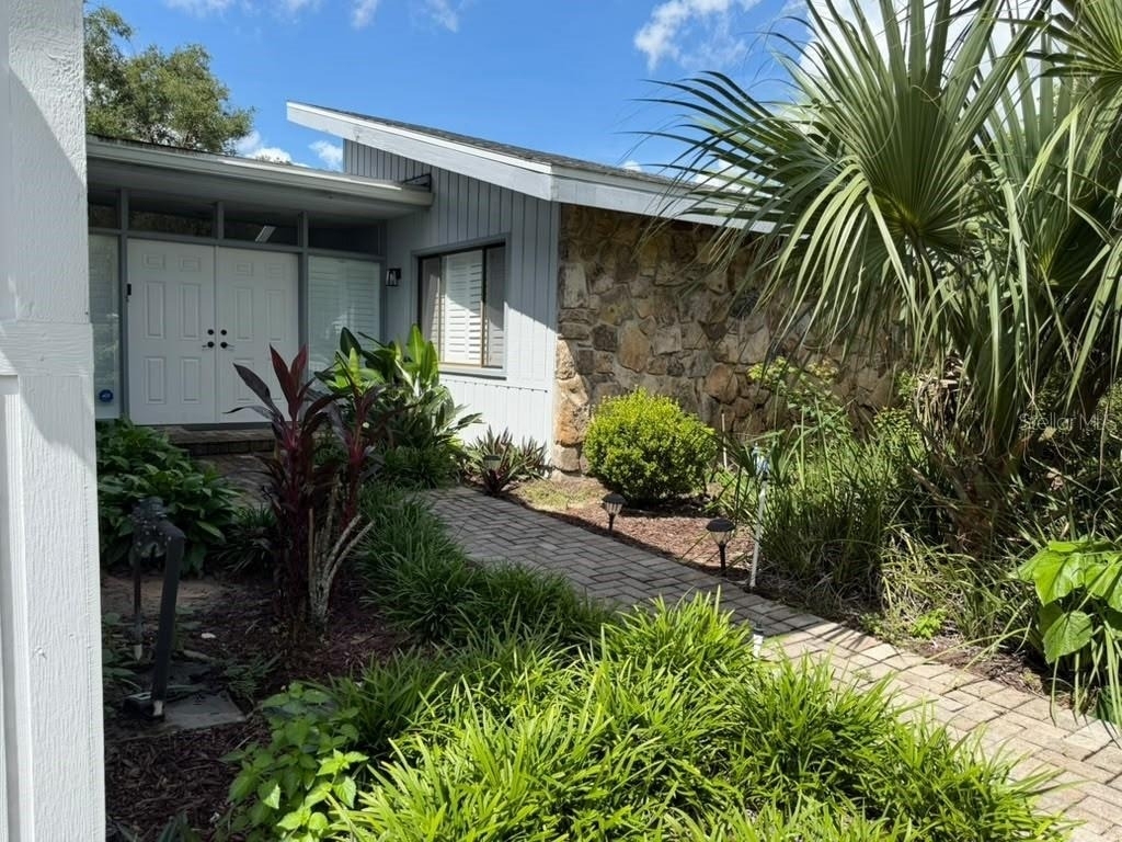 107 Canterbury Drive - Photo 1