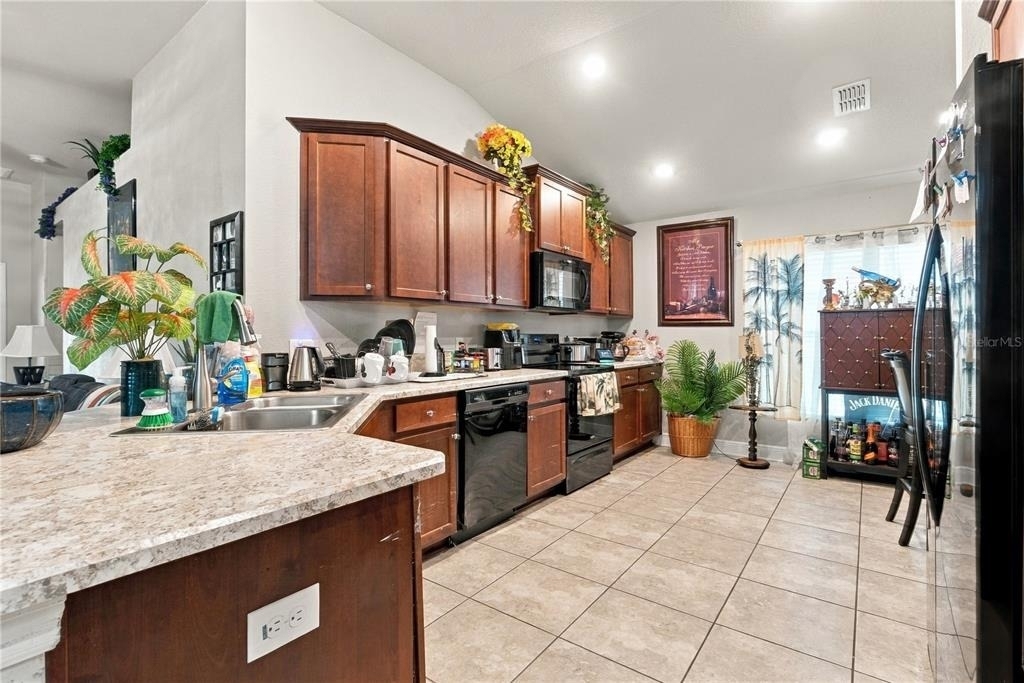 796 Meadow Pointe Drive - Photo 5