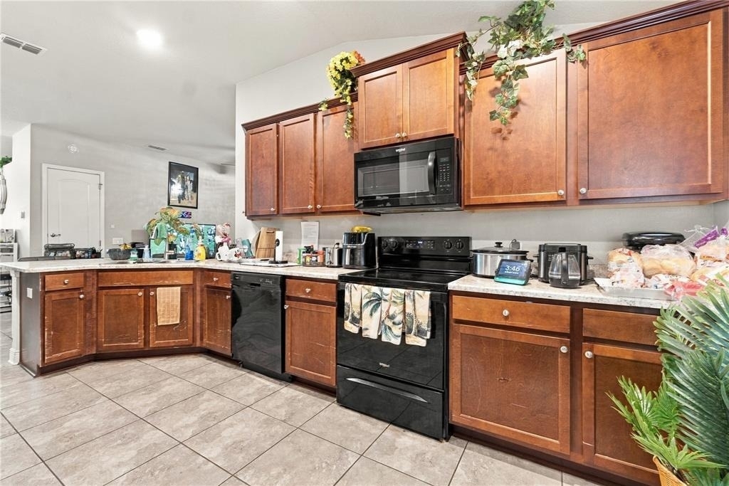 796 Meadow Pointe Drive - Photo 4