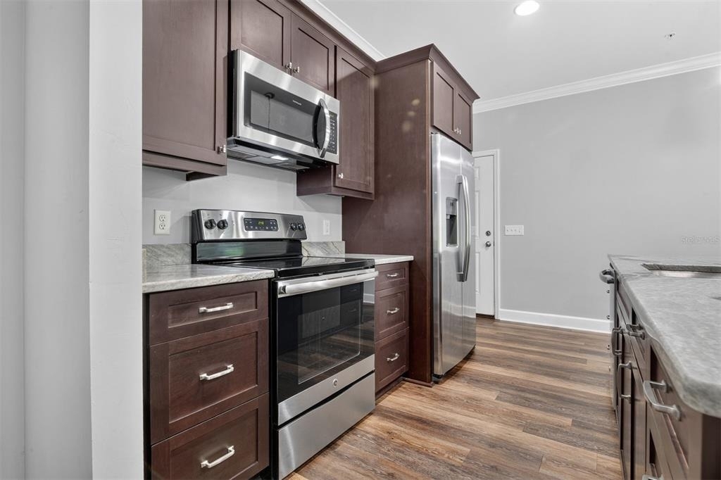 2839 Sw 87 Drive - Photo 2