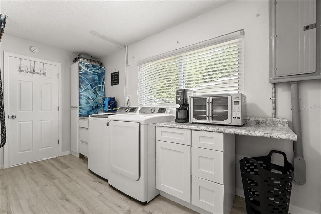 1210 E Caroline Street - Photo 34