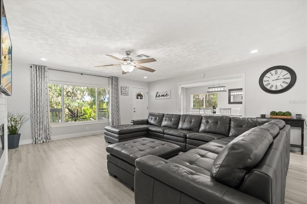1210 E Caroline Street - Photo 11