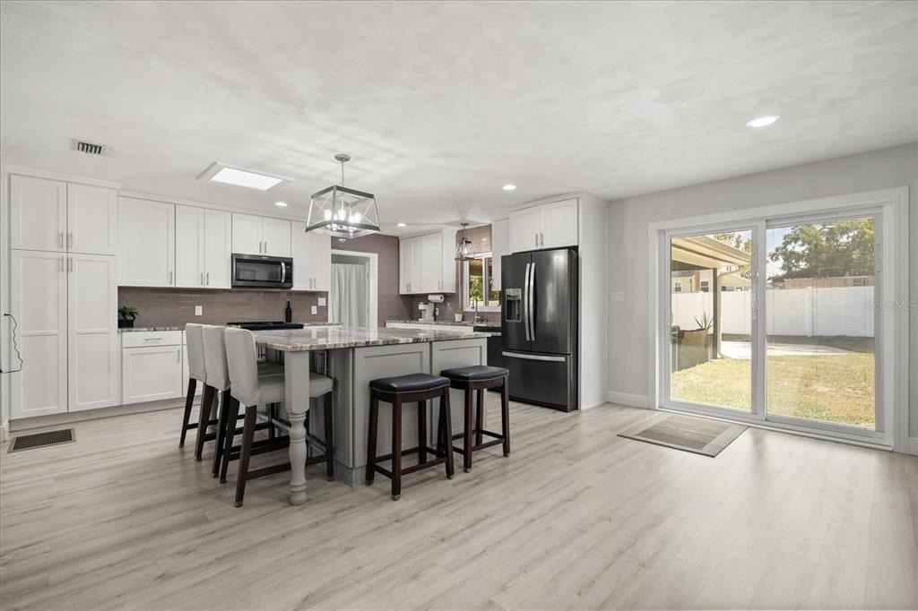 1210 E Caroline Street - Photo 13