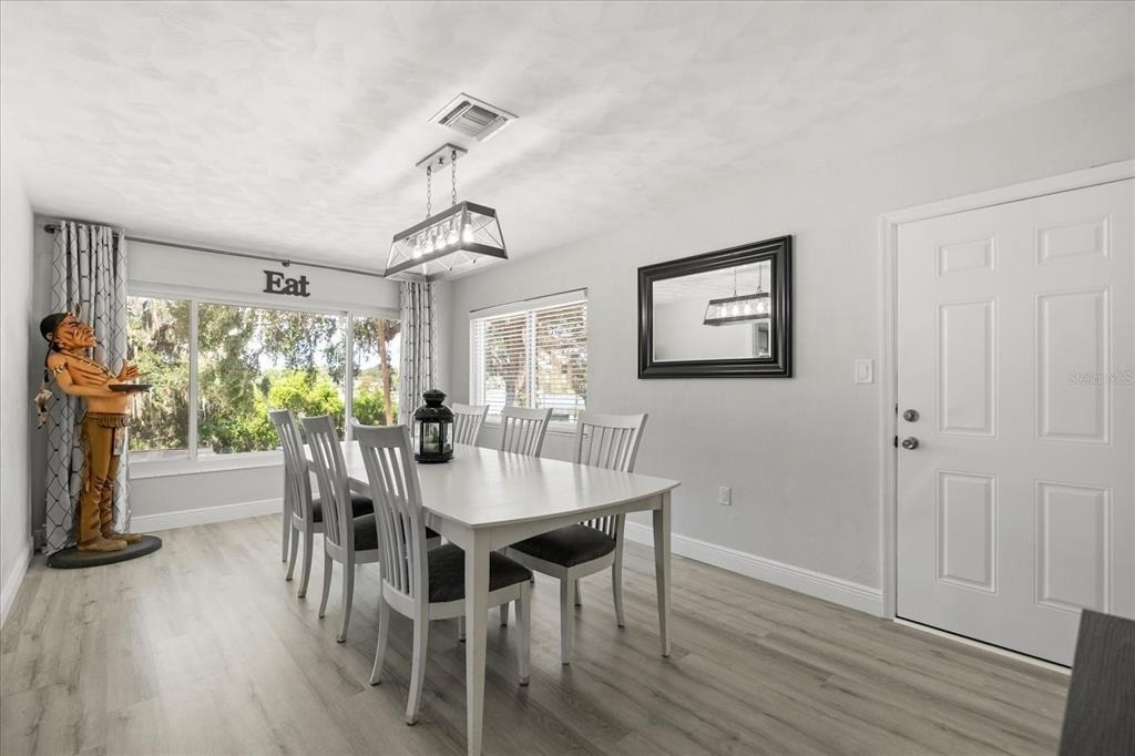 1210 E Caroline Street - Photo 5