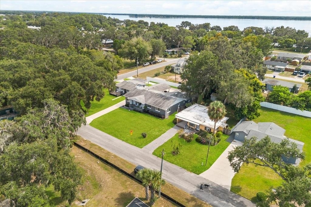 1210 E Caroline Street - Photo 39