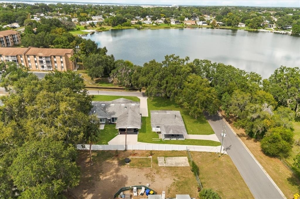 1210 E Caroline Street - Photo 44