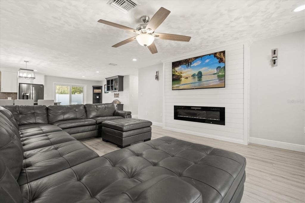 1210 E Caroline Street - Photo 10