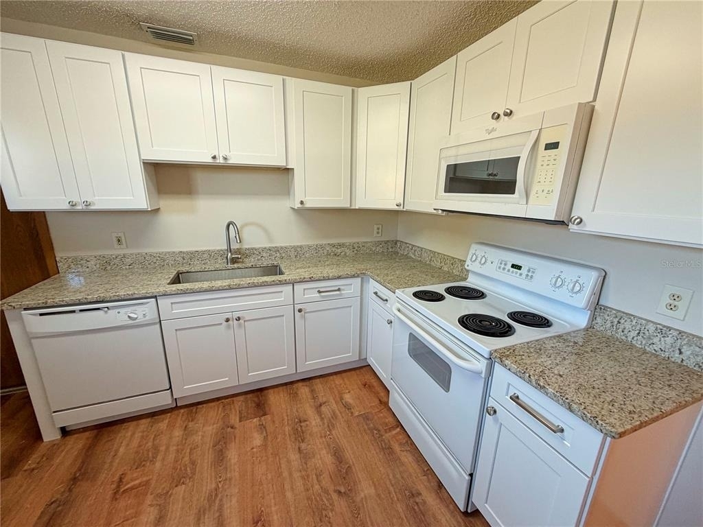 58 Westmoreland Drive - Photo 3