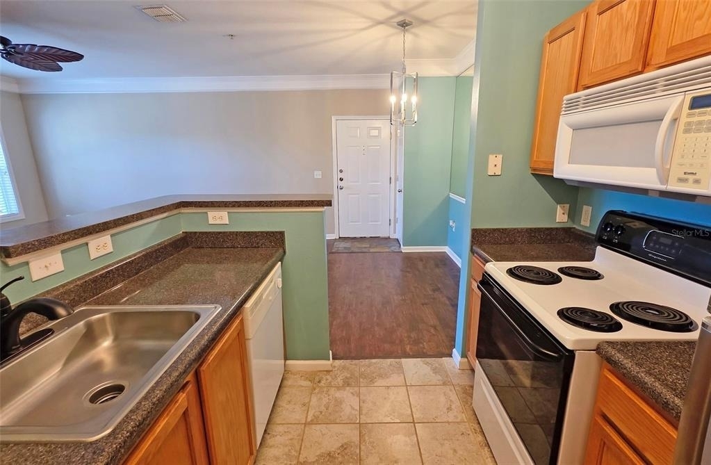 4802 51st Street W - Photo 11