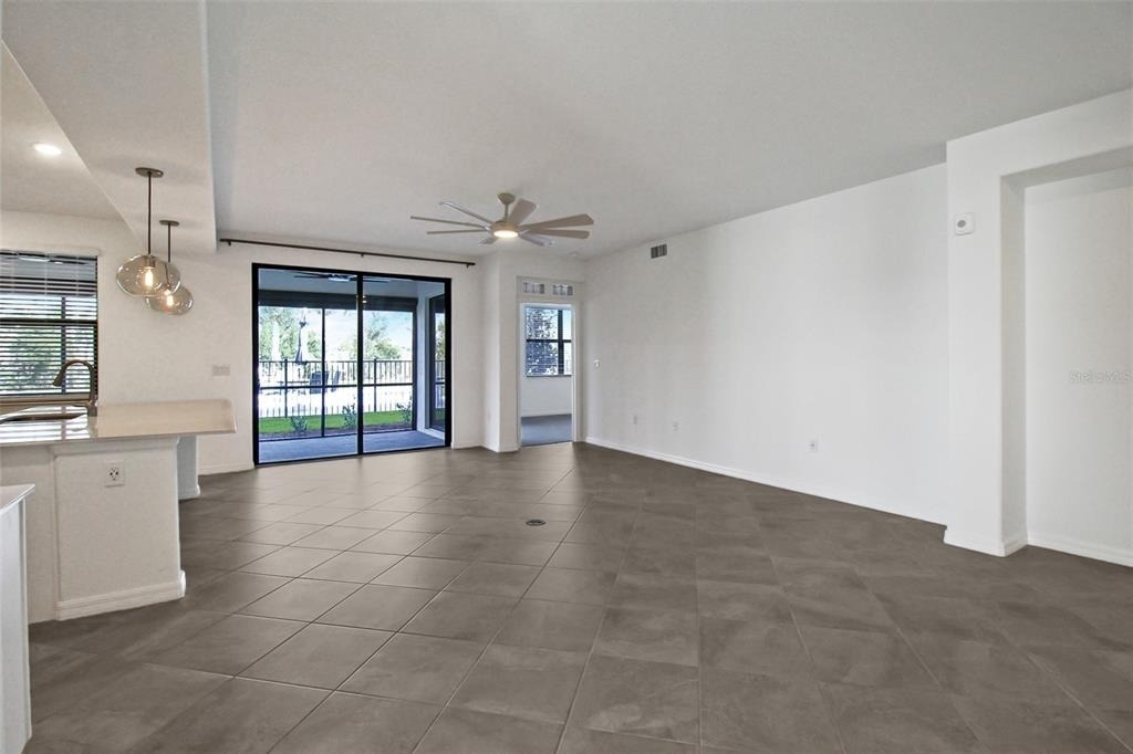 5703 N Honore Avenue - Photo 3