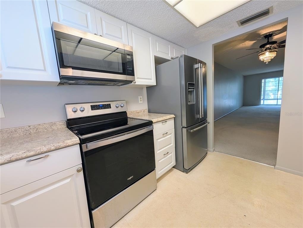 3570 Lake Bayshore Drive - Photo 4
