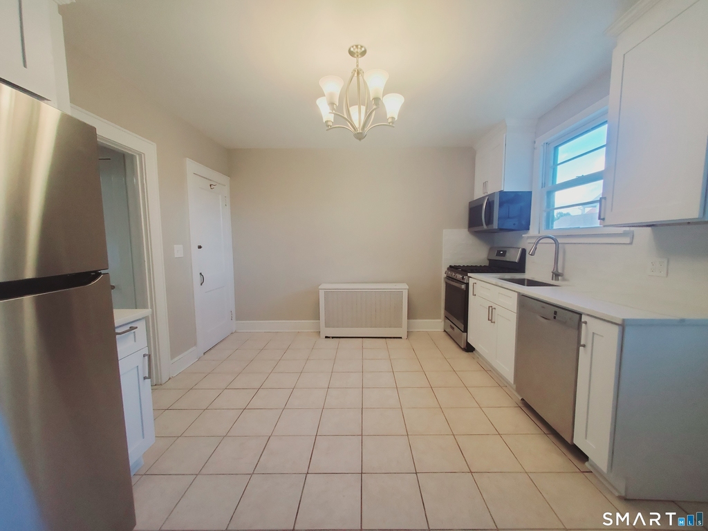 181 Strawberry Hill Avenue - Photo 4