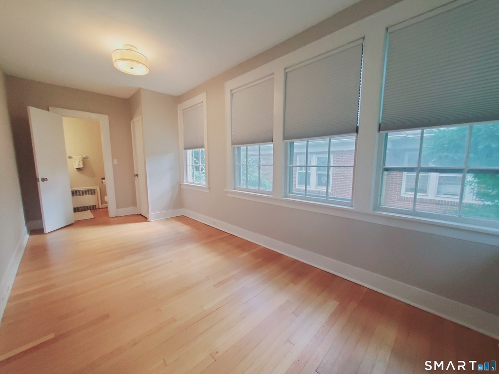 181 Strawberry Hill Avenue - Photo 10