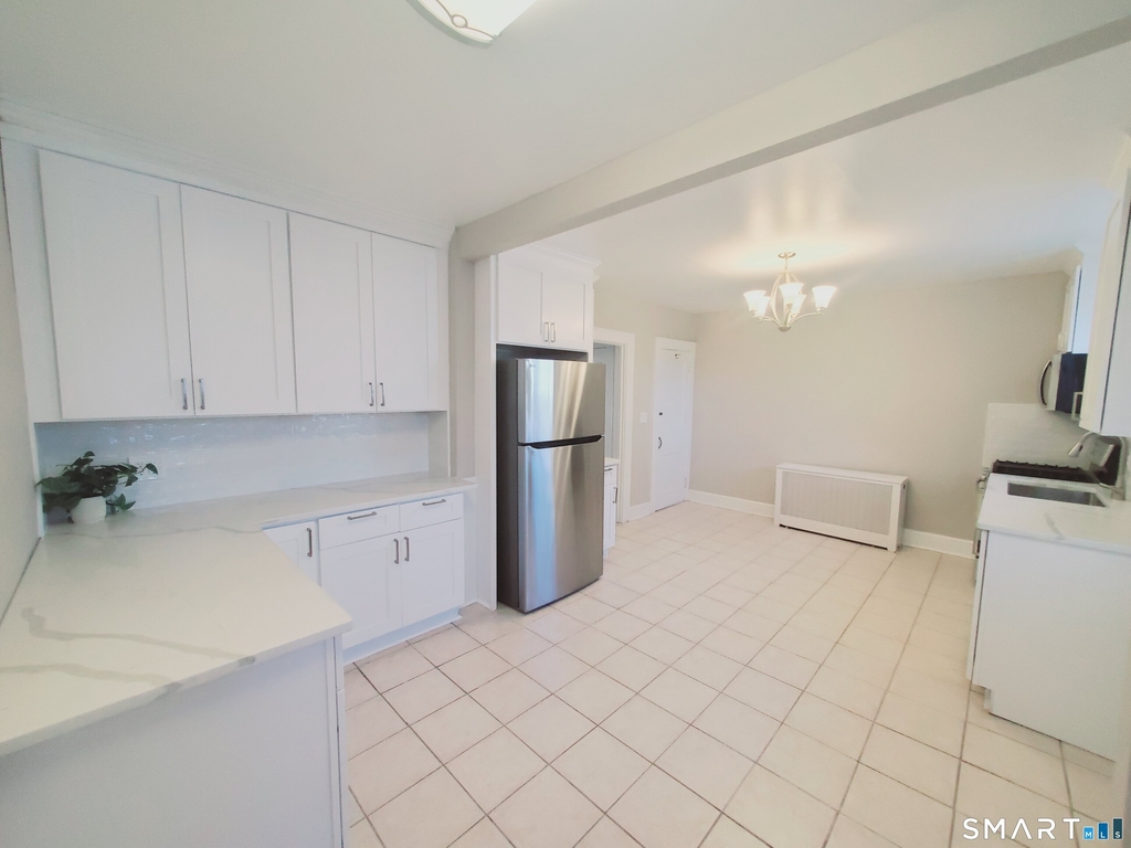 181 Strawberry Hill Avenue - Photo 3