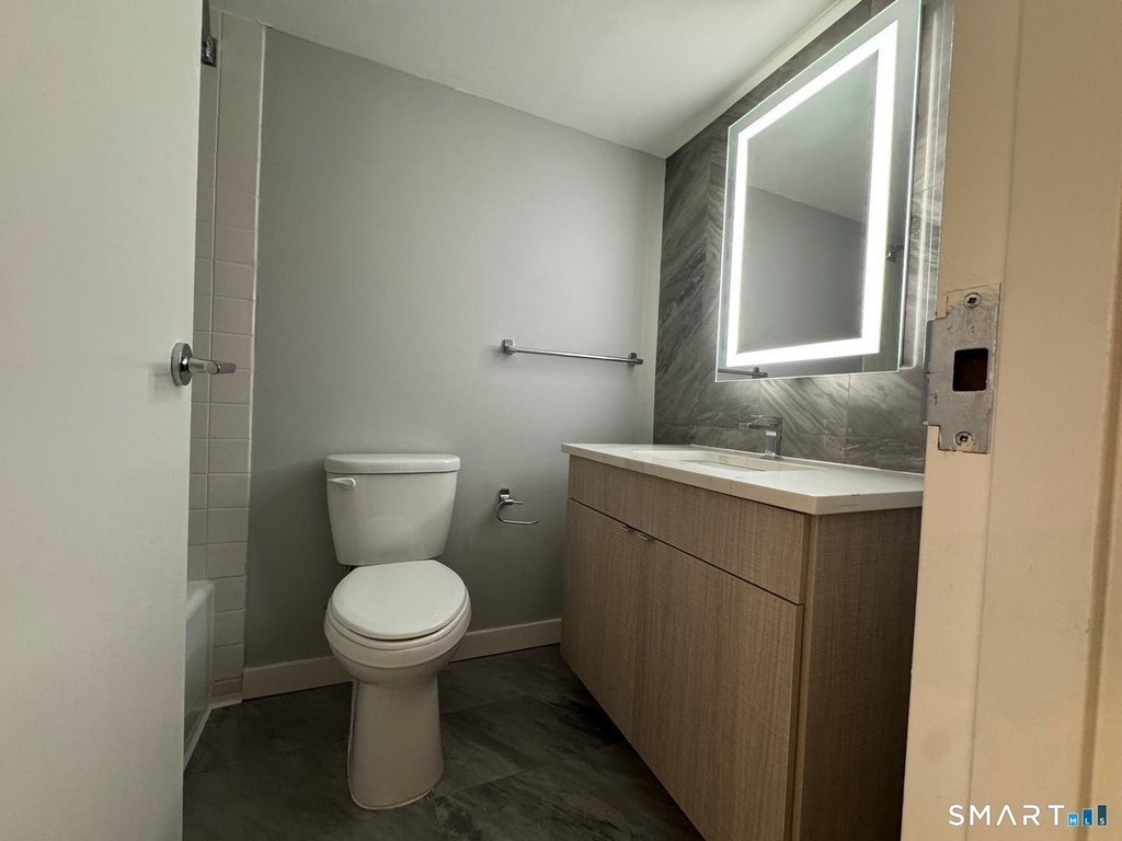 15 Farm Springs Road - Photo 20