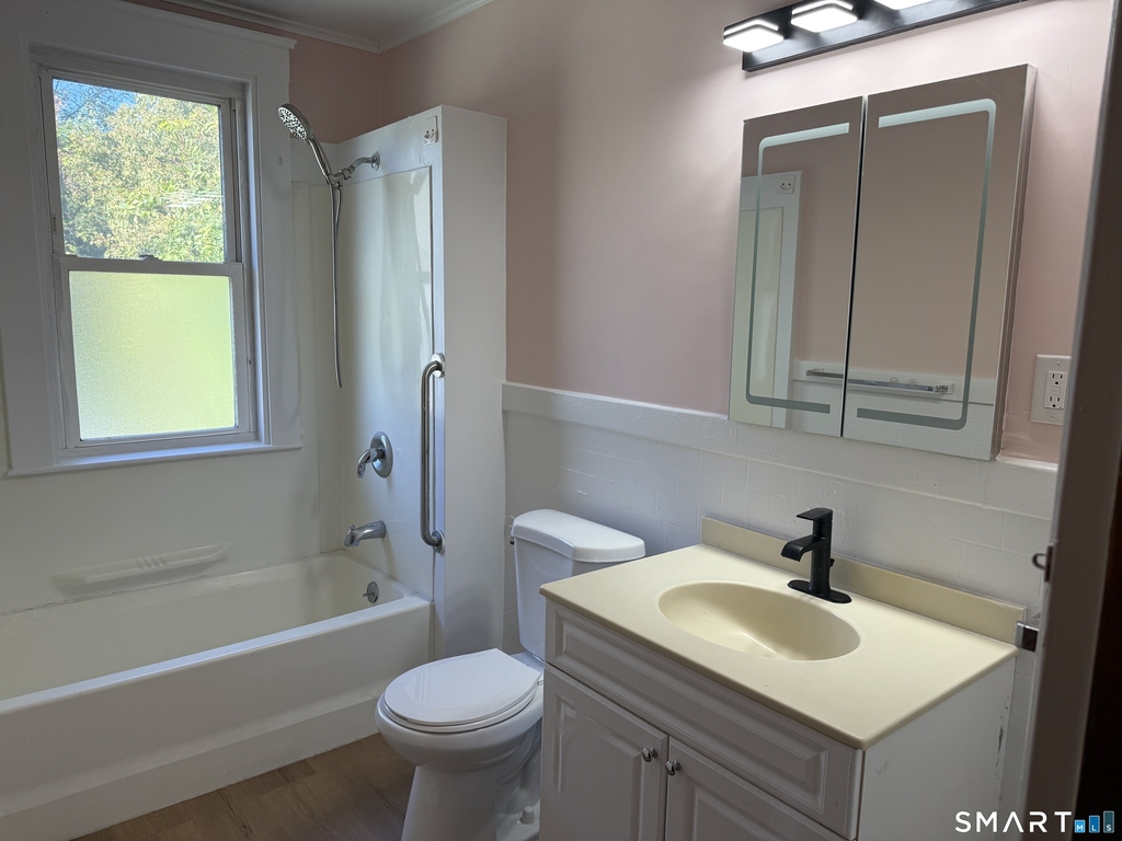 155 Sylvan Avenue - Photo 9