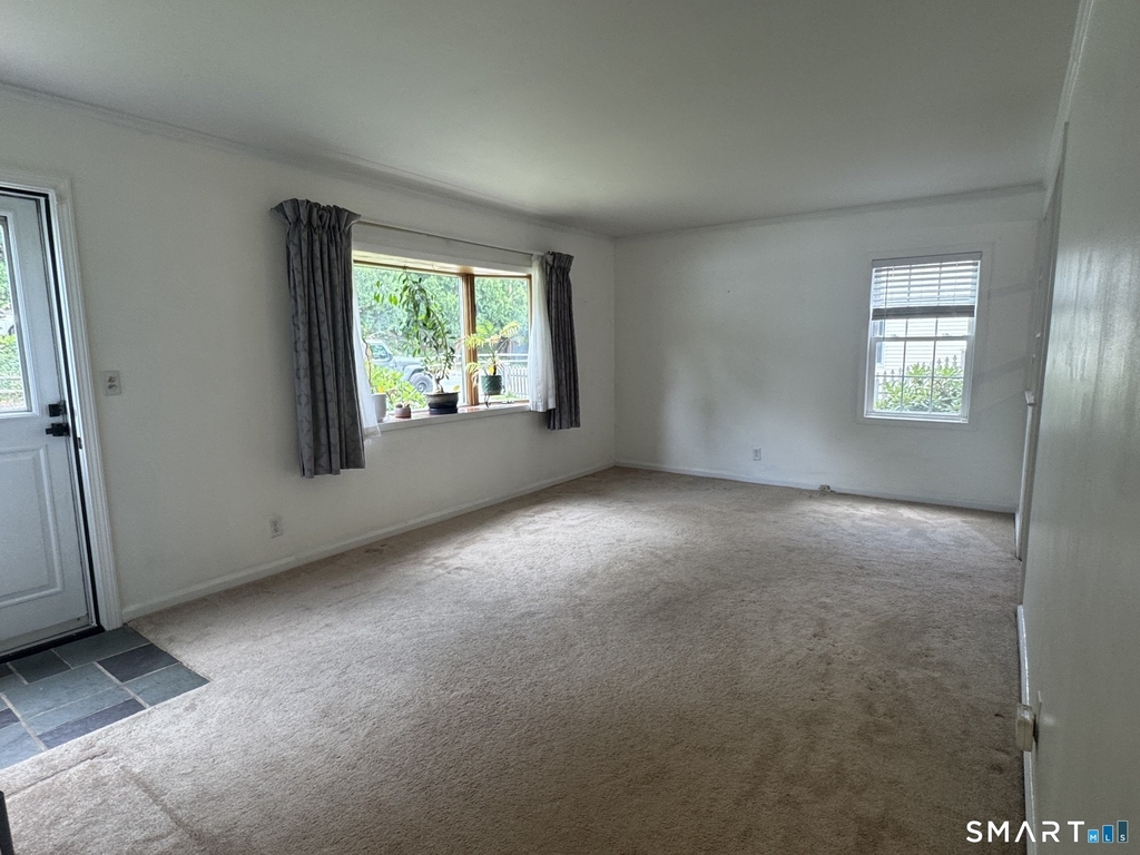 5 Bethpage Drive - Photo 7