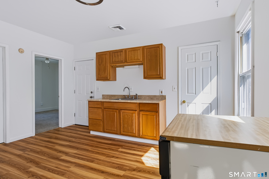 10 Glover Place - Photo 3