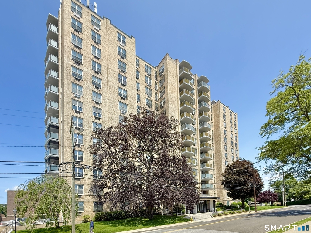 1 Strawberry Hill Court - Photo 1