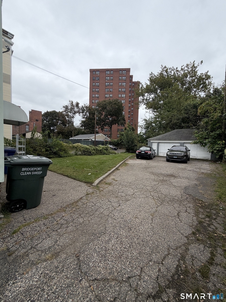319 Maplewood Avenue - Photo 12