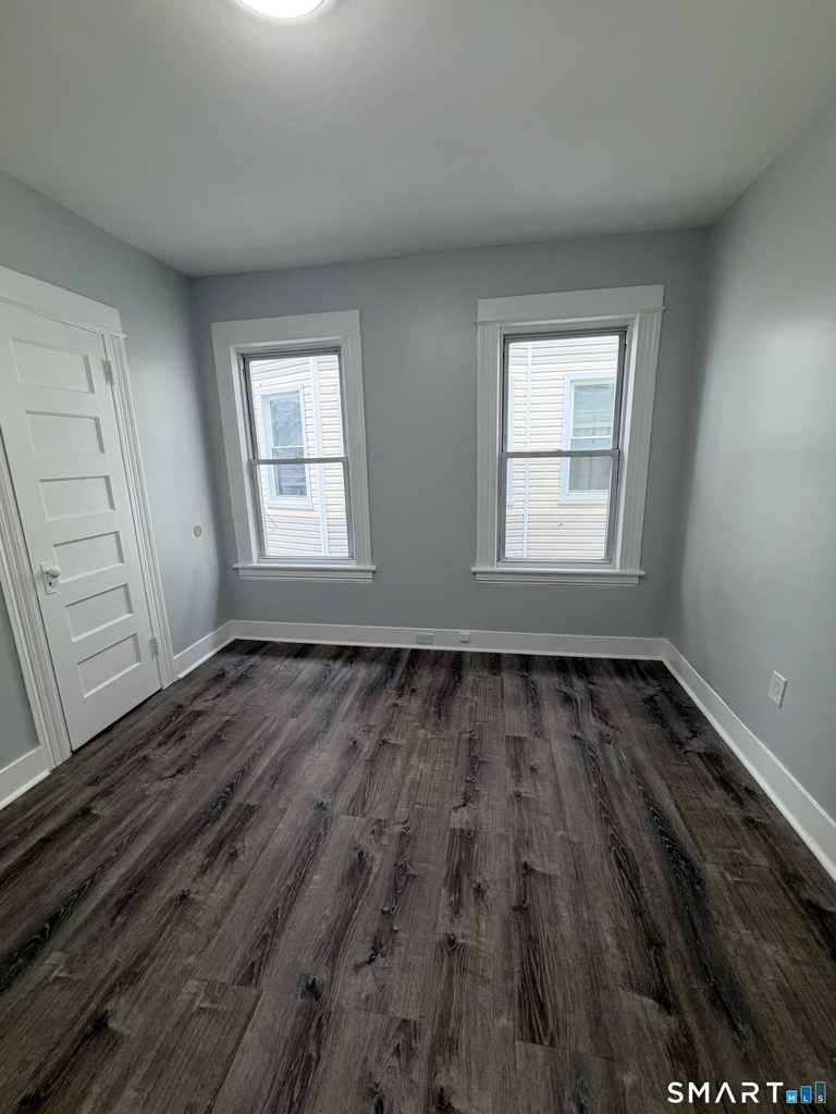 319 Maplewood Avenue - Photo 8