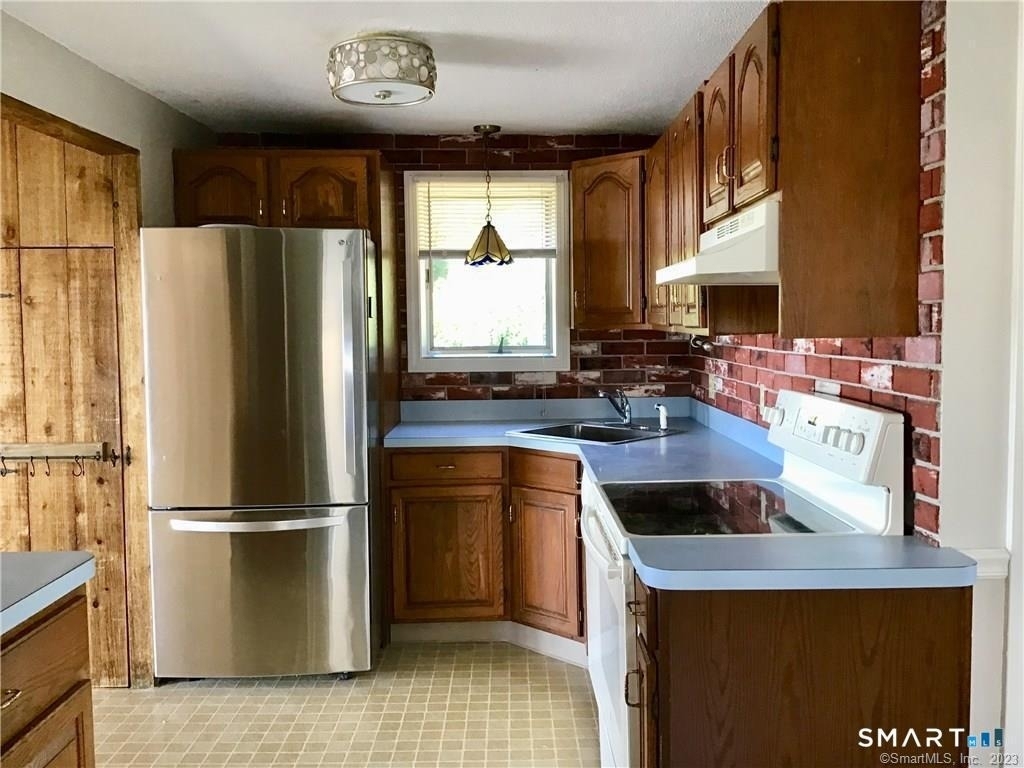 8 Arcadia Road - Photo 2