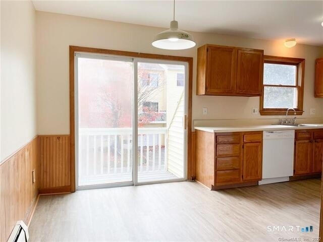 77 Marion Avenue - Photo 13