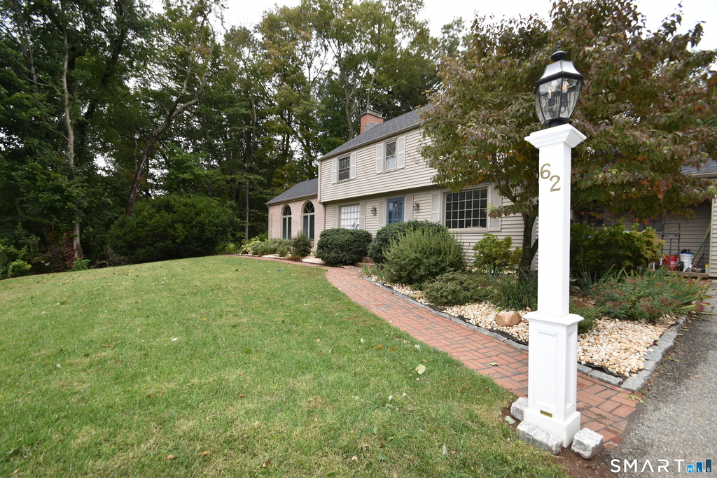 62 Buttonball Lane - Photo 1