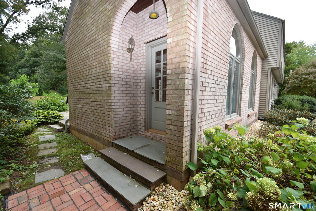 62 Buttonball Lane - Photo 9