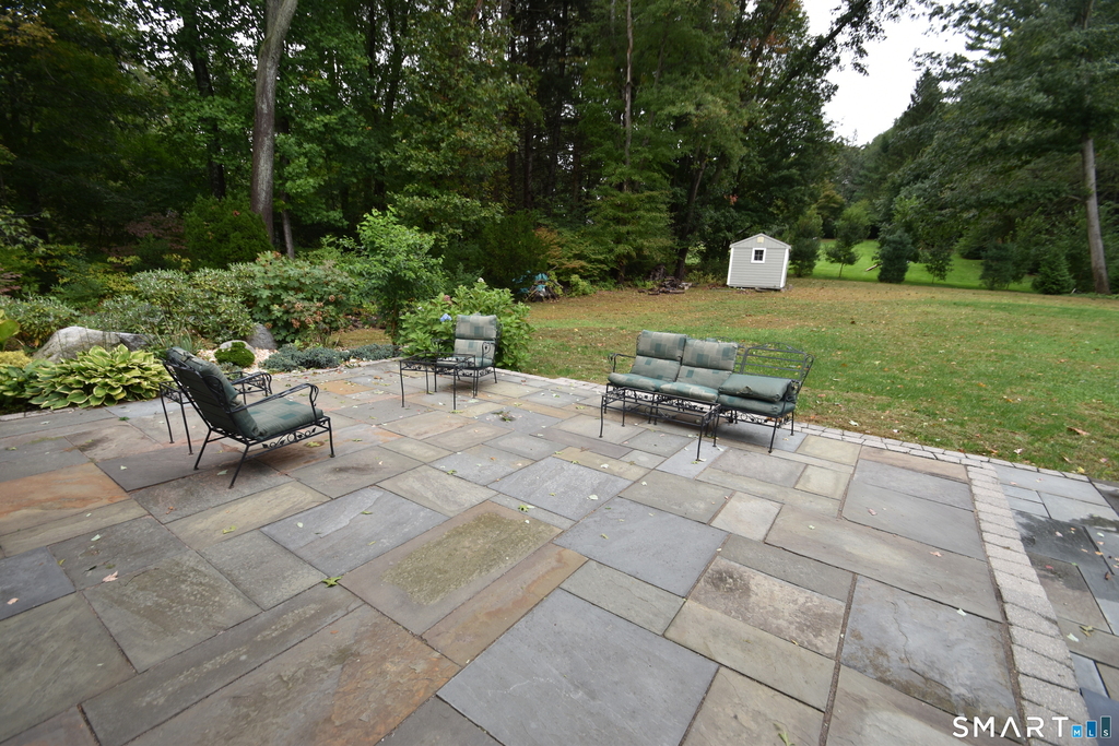 62 Buttonball Lane - Photo 11