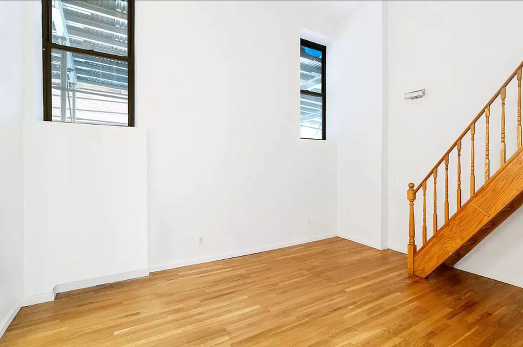 207 East 37th Street - Photo 0