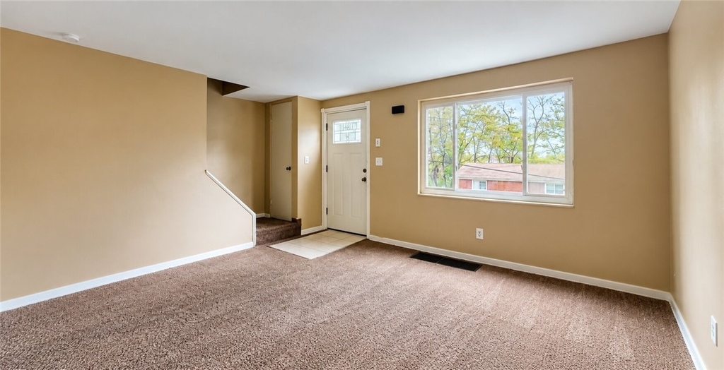 2022 Lindsay Road - Photo 3