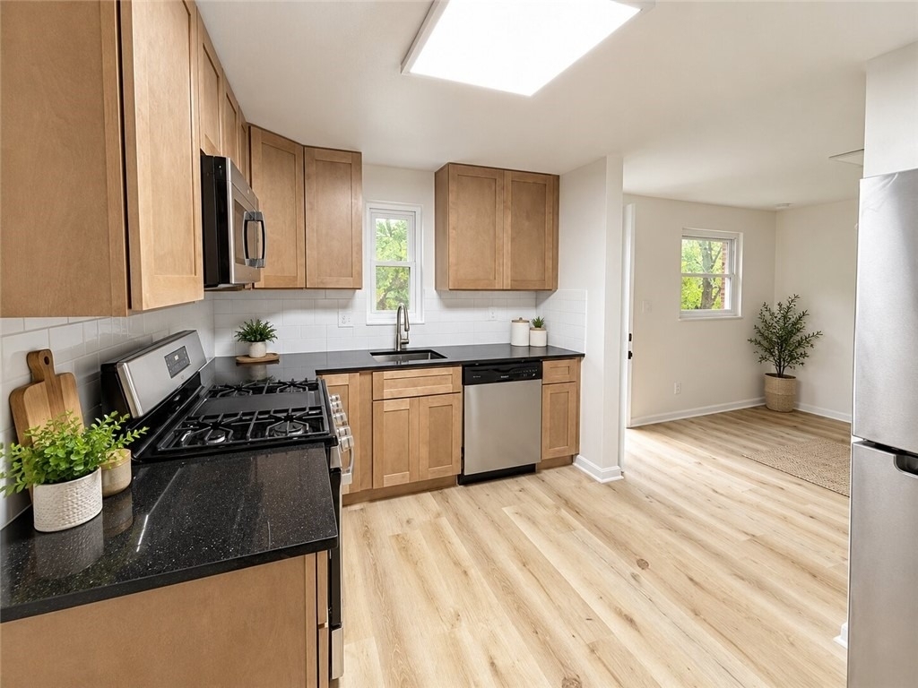187 Howard Street - Photo 1