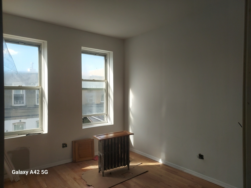 East Flatbush - Photo 2
