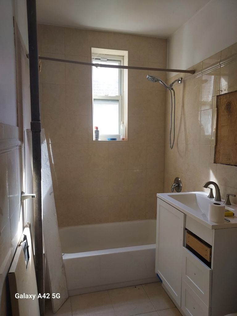 East Flatbush - Photo 6