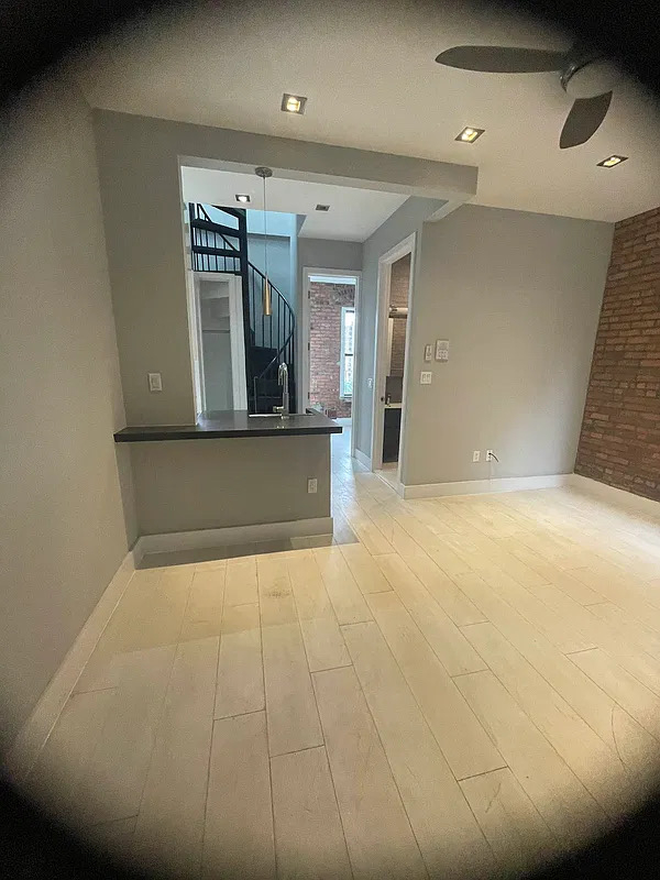436 West 52nd Street - Photo 9