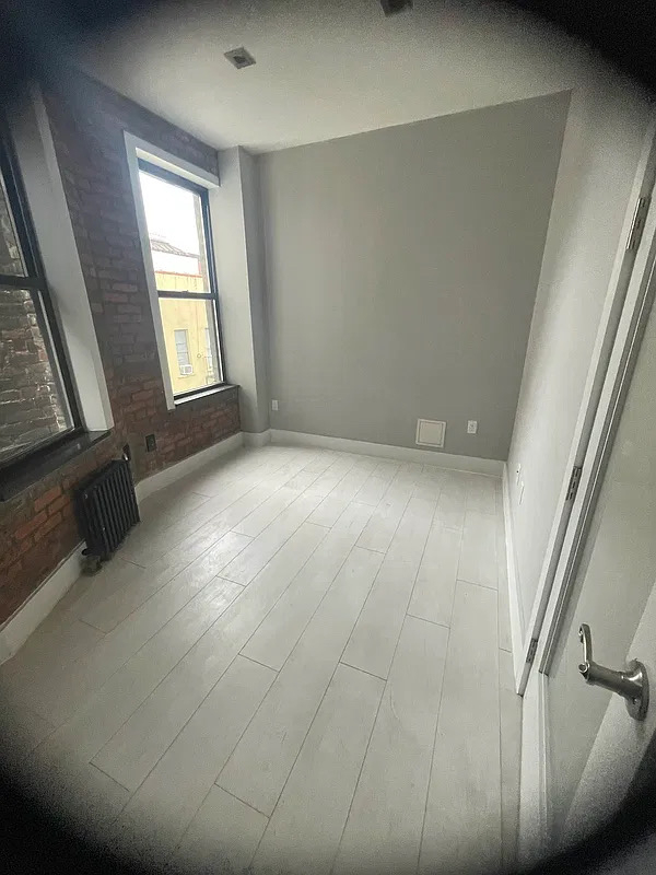 436 West 52nd Street - Photo 8