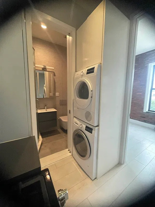 436 West 52nd Street - Photo 7