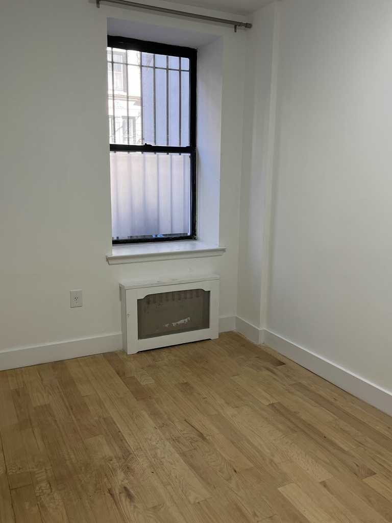 162 West 80th Street - Photo 2