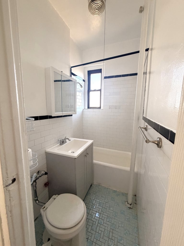 21-6 35th Street - Photo 7