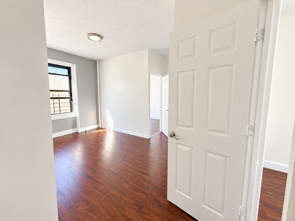 21-6 35th Street - Photo 1
