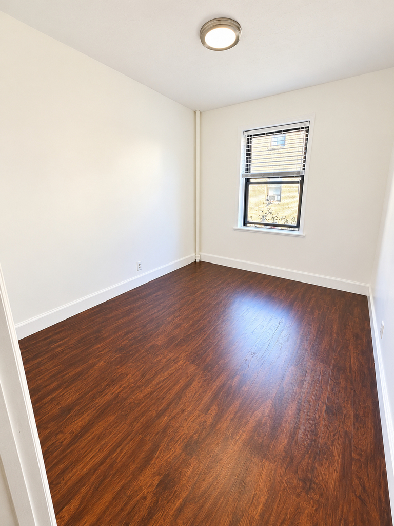 21-6 35th Street - Photo 4
