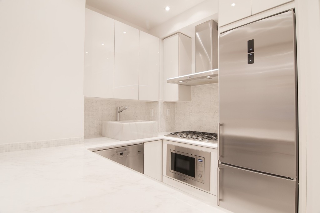  West 58th Street - Photo 4