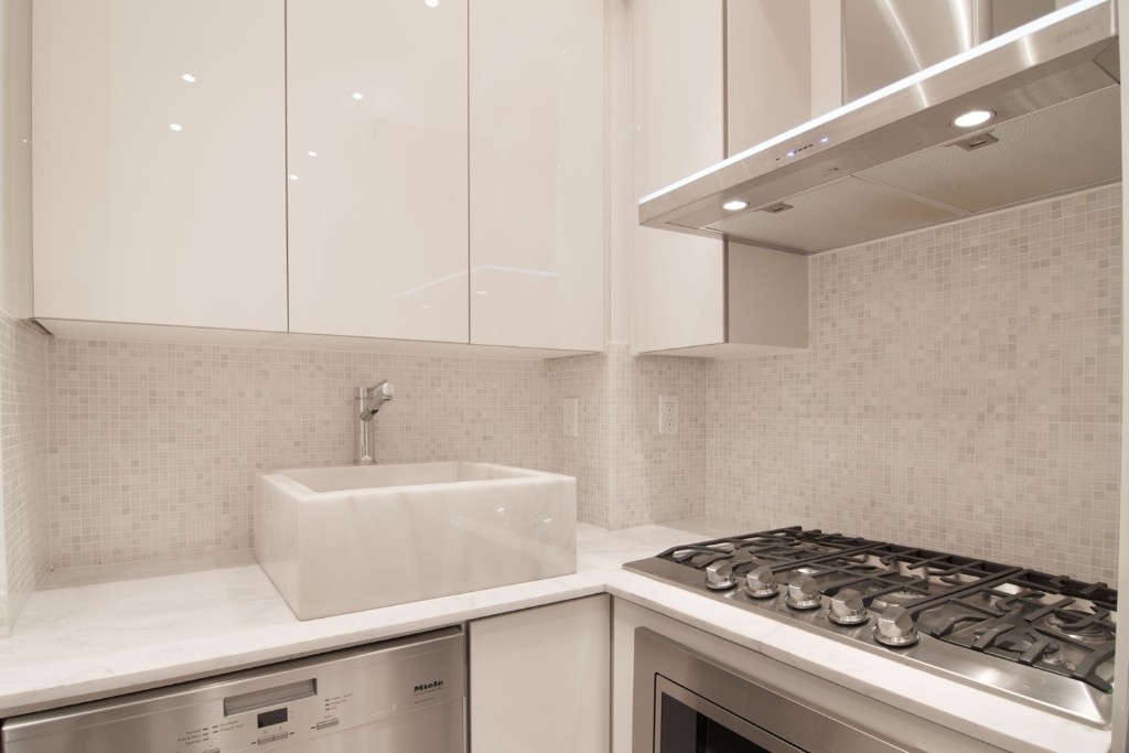  West 58th Street - Photo 5