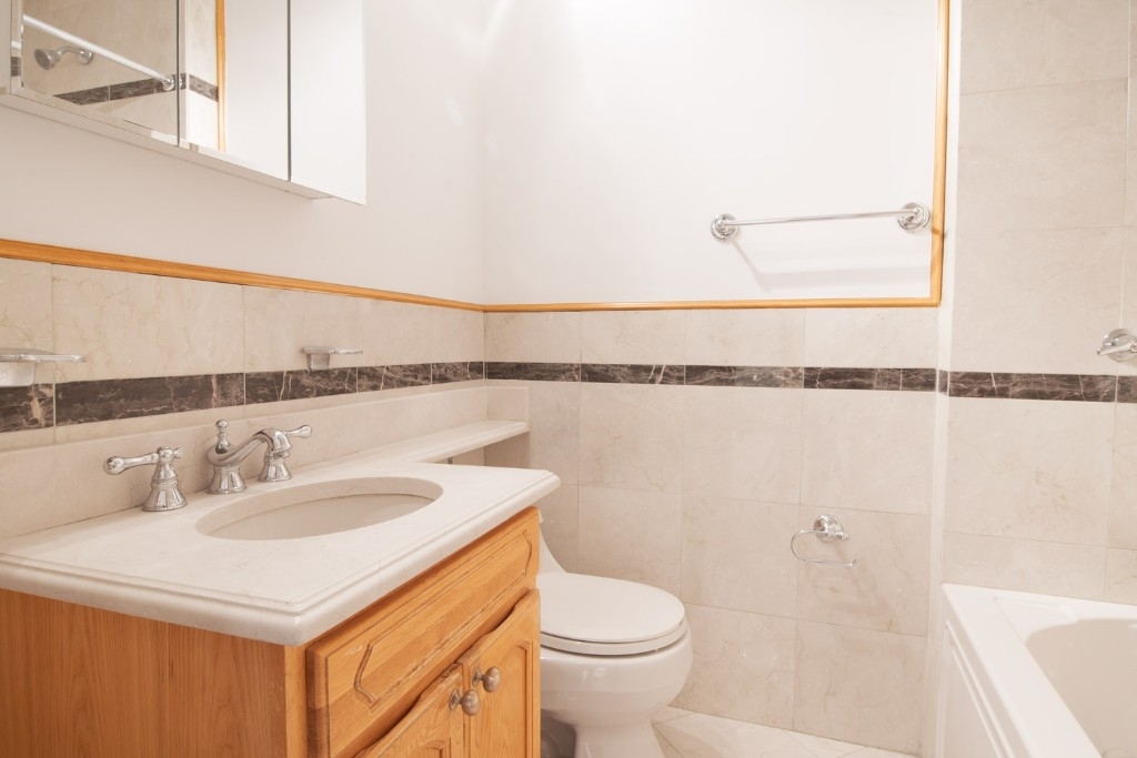 West 58th Street - Photo 7