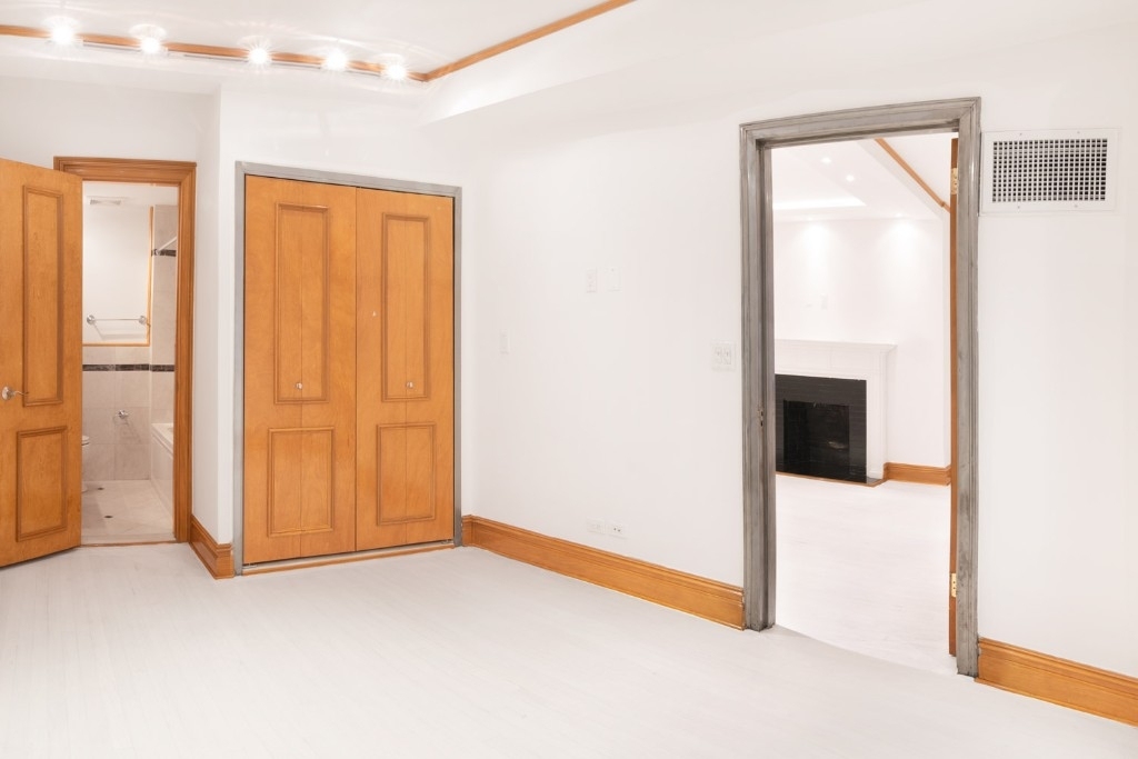  West 58th Street - Photo 8