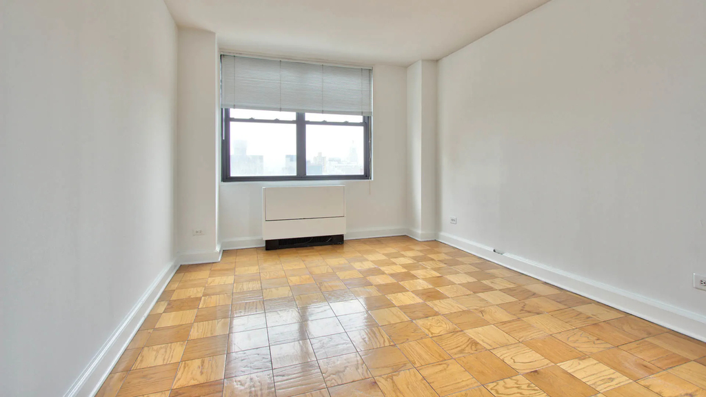 East 27th Street - Photo 1