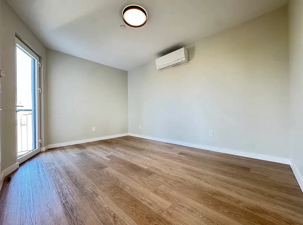 1584 Fulton Street - Photo 3